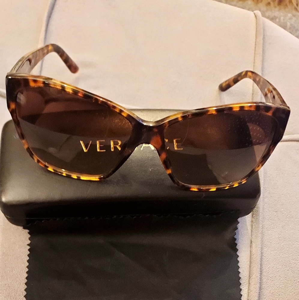 Versace Brown Tortoise Sunglasses. Like New